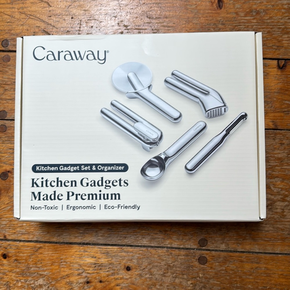 NIB Caraway Gadgets set